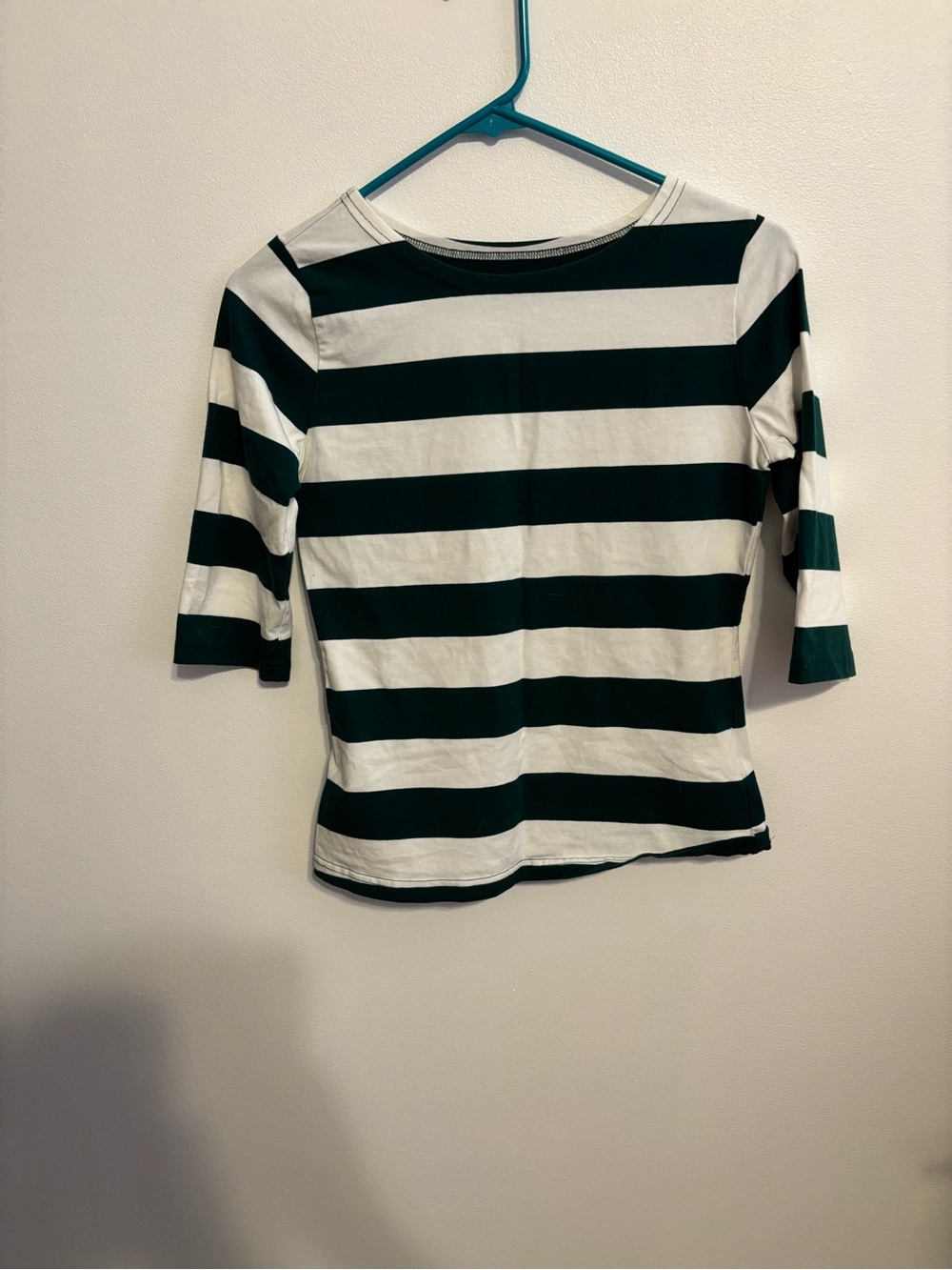 XS boat neck quarter sleeve top